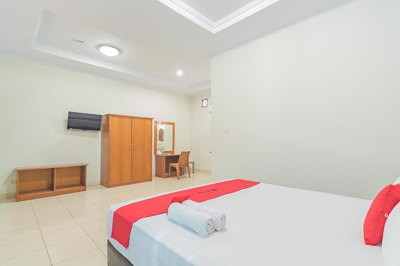 Reddoorz @ Pemuda Street Ξενοδοχείο Cirebon Εξωτερικό φωτογραφία