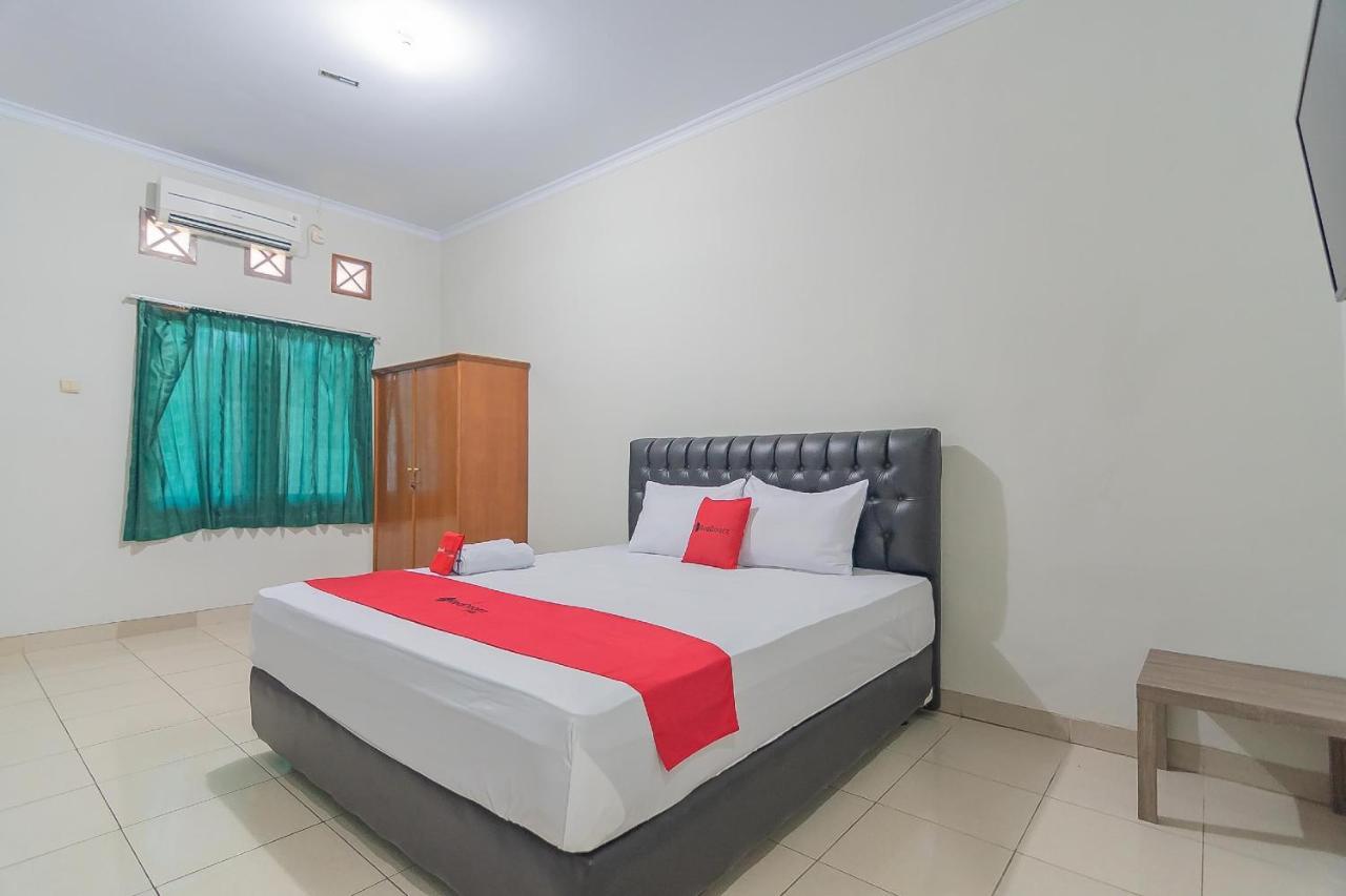 Reddoorz @ Pemuda Street Ξενοδοχείο Cirebon Εξωτερικό φωτογραφία