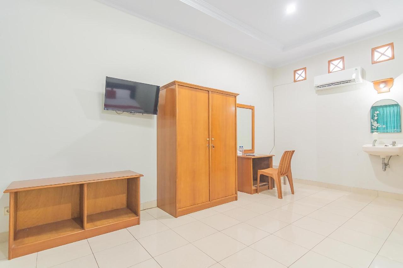 Reddoorz @ Pemuda Street Ξενοδοχείο Cirebon Εξωτερικό φωτογραφία