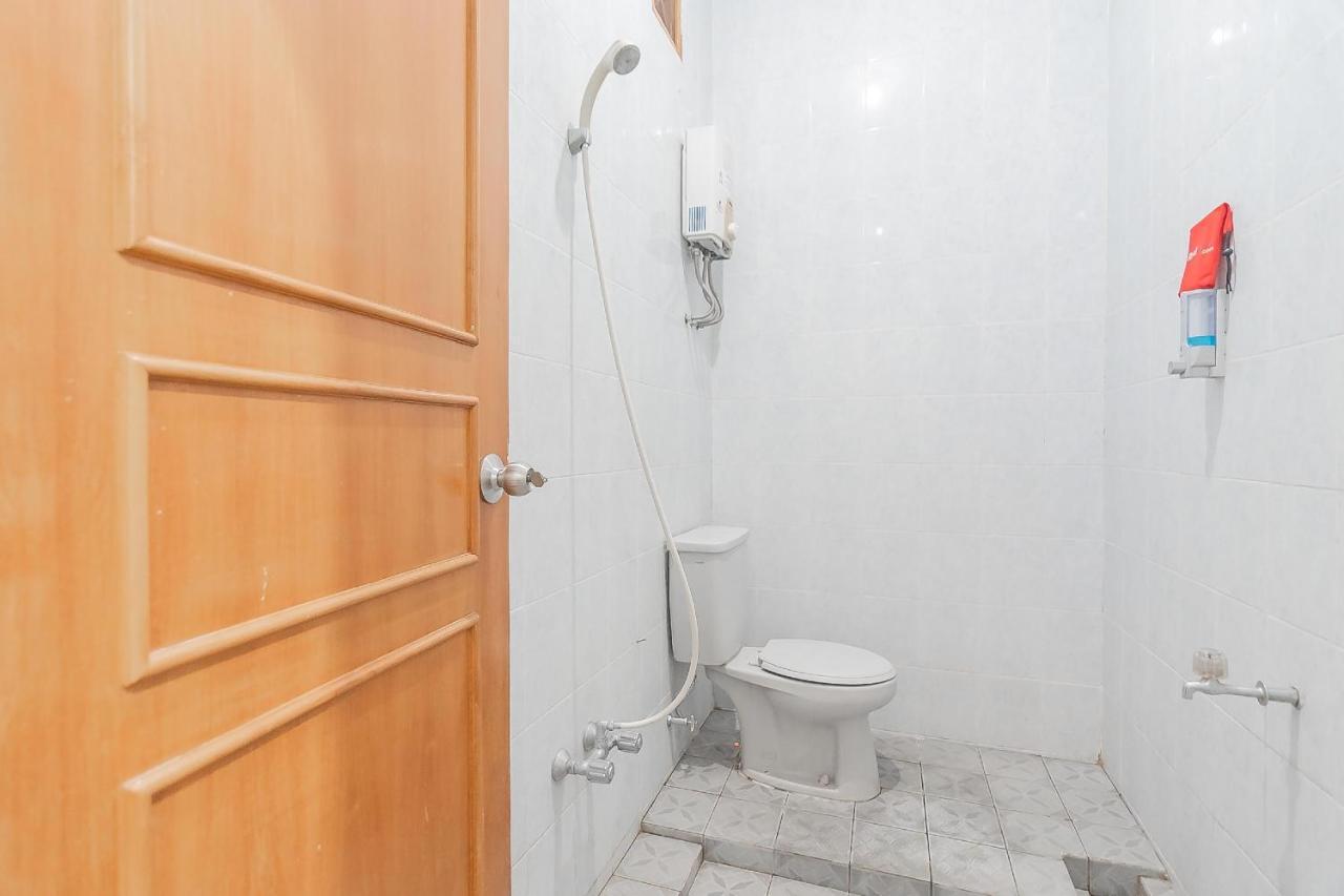 Reddoorz @ Pemuda Street Ξενοδοχείο Cirebon Εξωτερικό φωτογραφία